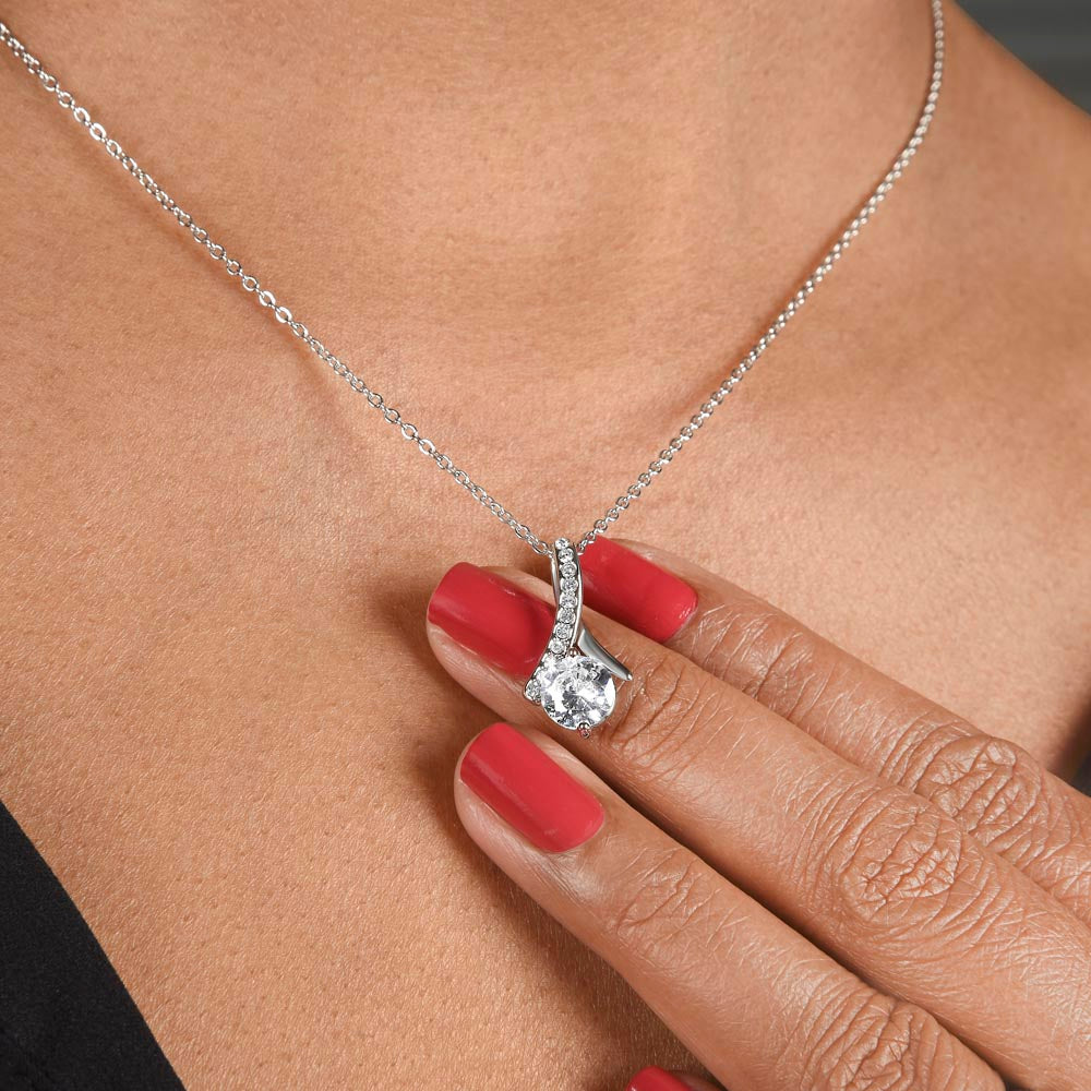 To My Girlfriend | Christmas Alluring Beauty Necklace