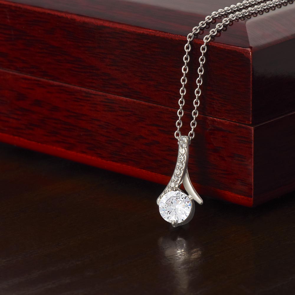 To My Girlfriend | Christmas Alluring Beauty Necklace